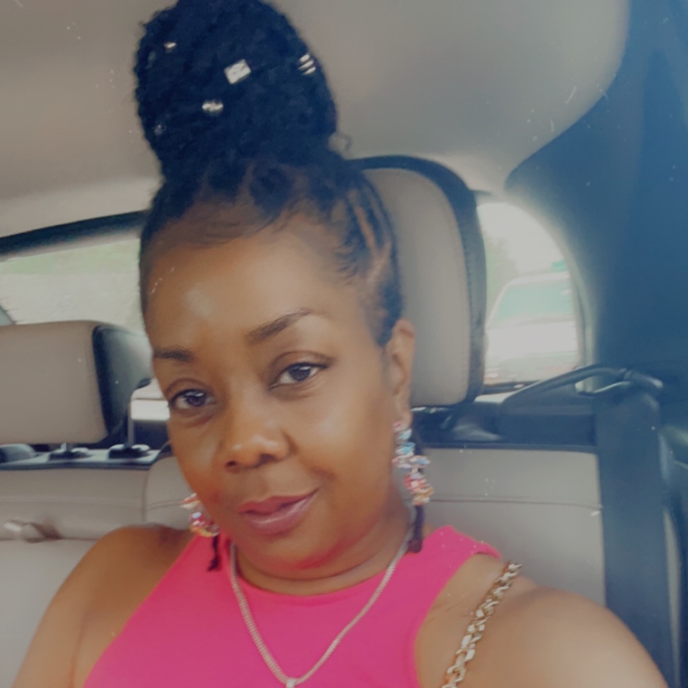 Meet your Posher, Deanna